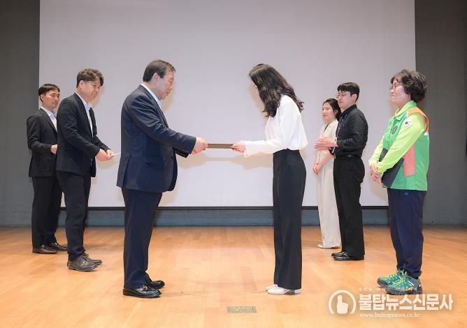 세종시, 청렴도 1등급 달성 위한 우수 공무원 포상