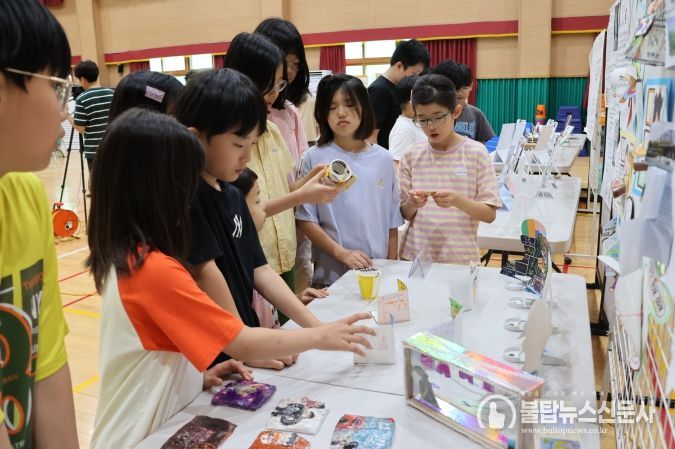 경북교육청, ‘2025년 꿈키움 작은 학교’ 5교 선정!(농어촌 작은 학교의 자율?특색교육 강화로 지역과 함께 성장)(성주 수륜초등학교 질문축제 모습)
