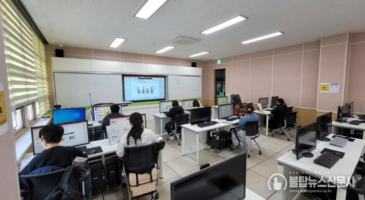 매년 여름과 겨울방학 기간 운영되고 있는 화천 청소년 수련관의 ITQ 자격증반 강좌